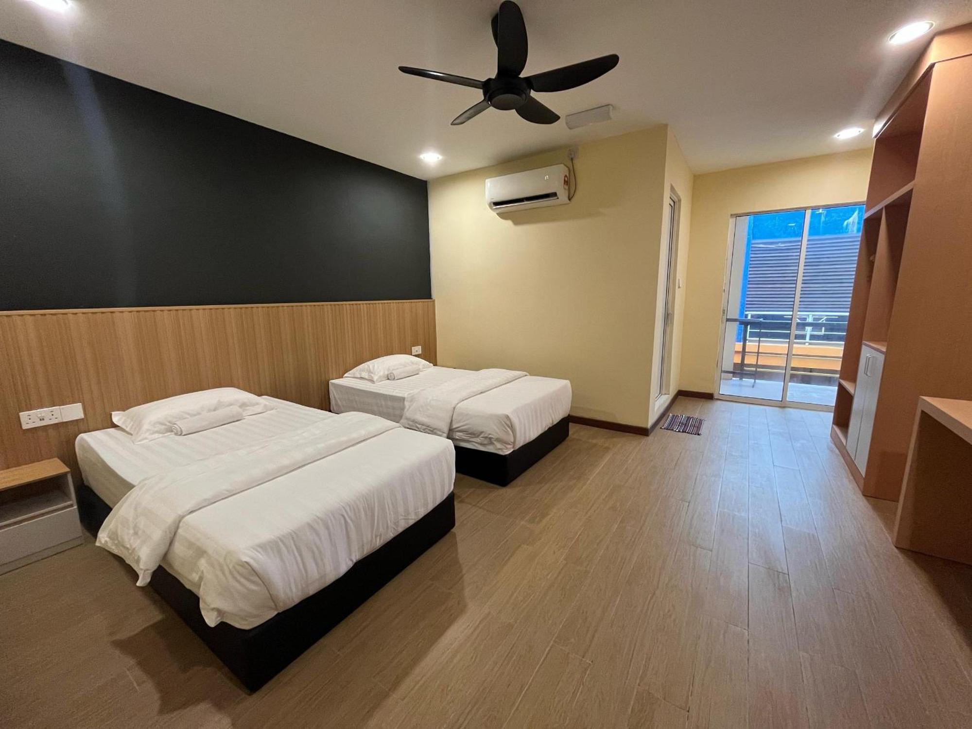Halo Hotel Семпорна Екстериор снимка