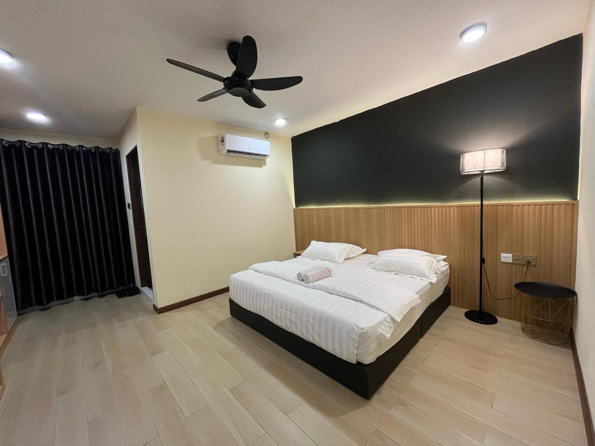 Halo Hotel Семпорна Екстериор снимка