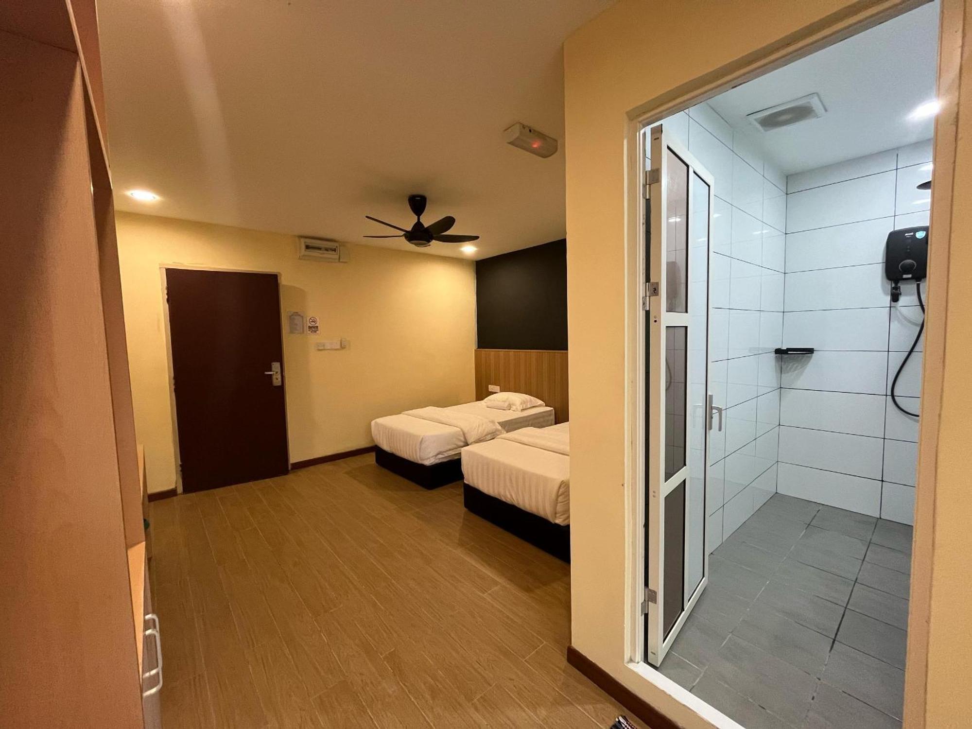 Halo Hotel Семпорна Екстериор снимка
