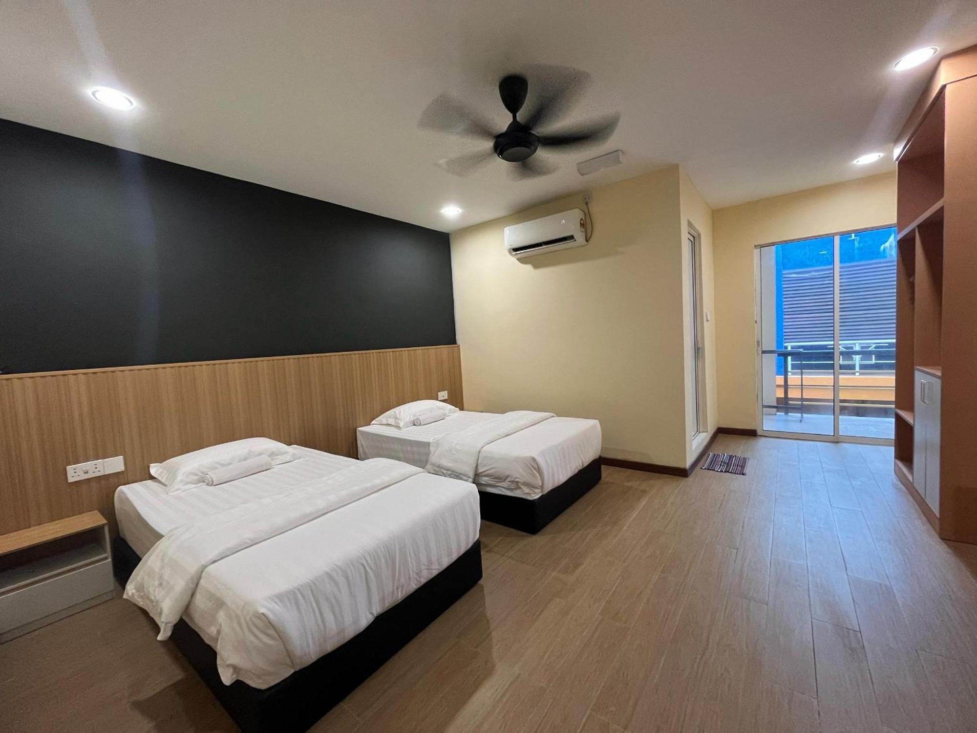 Halo Hotel Семпорна Екстериор снимка