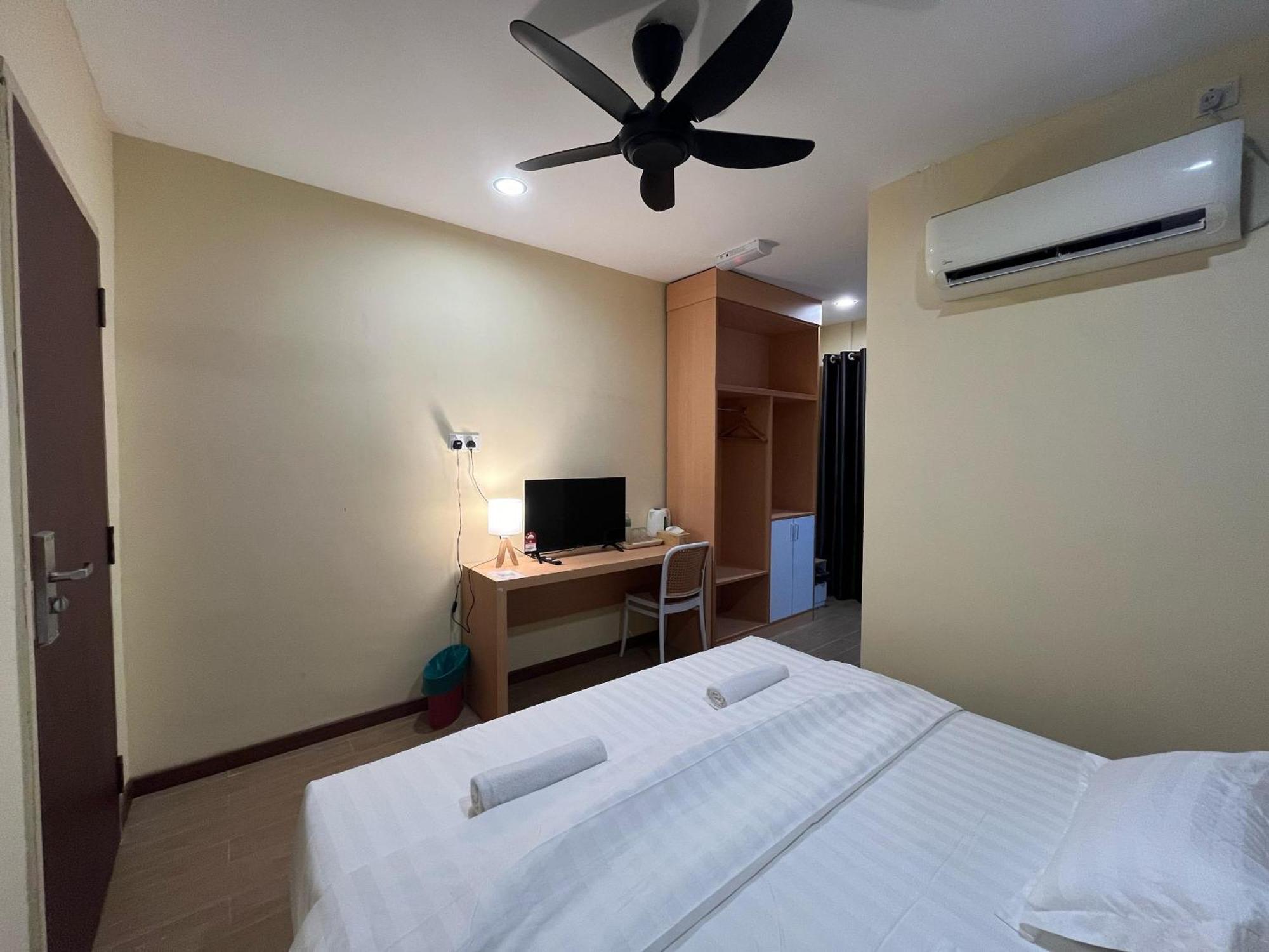 Halo Hotel Семпорна Екстериор снимка