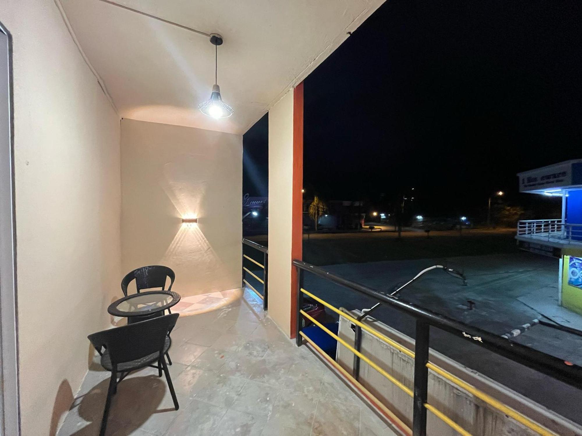Halo Hotel Семпорна Екстериор снимка