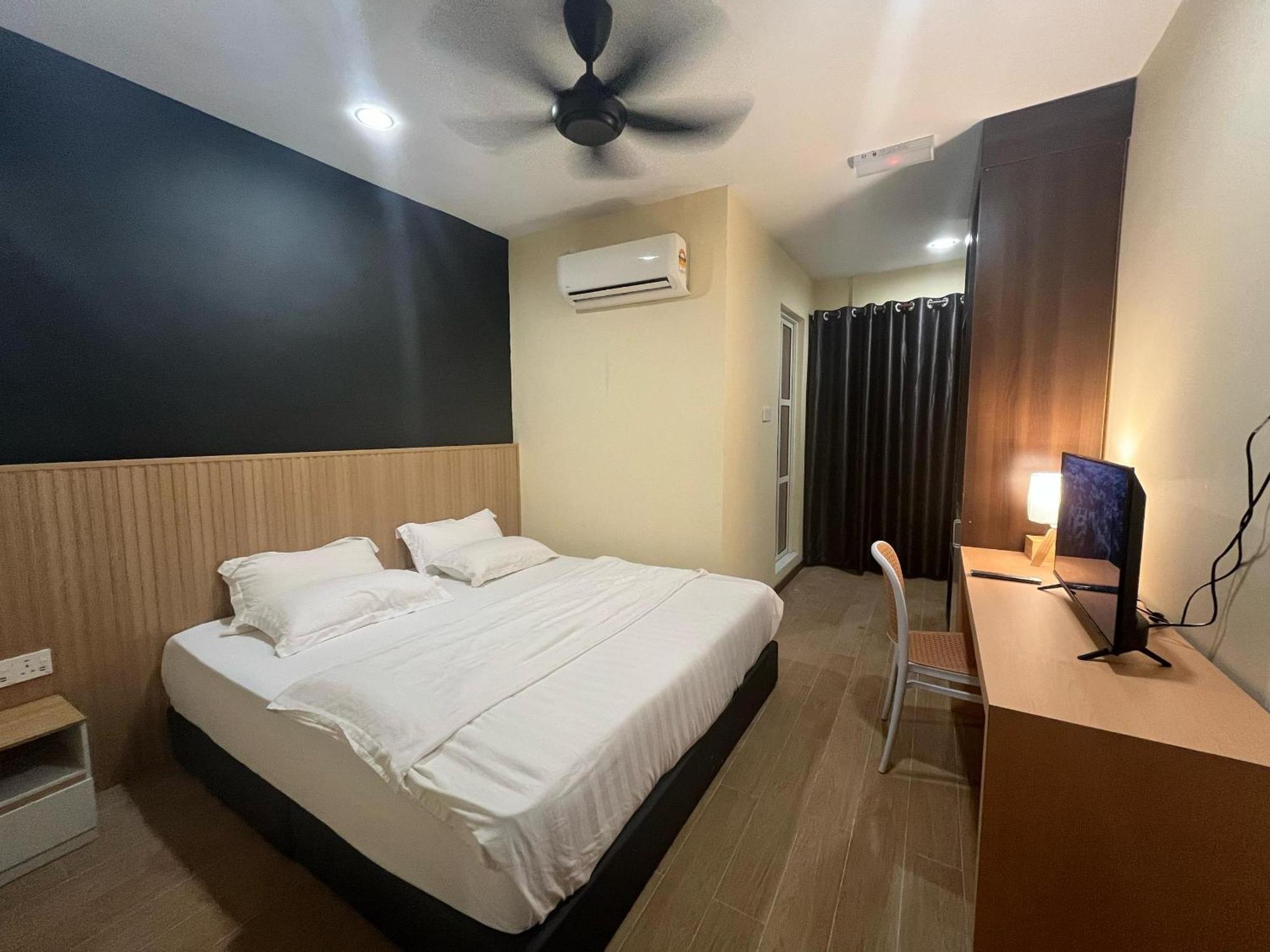 Halo Hotel Семпорна Екстериор снимка