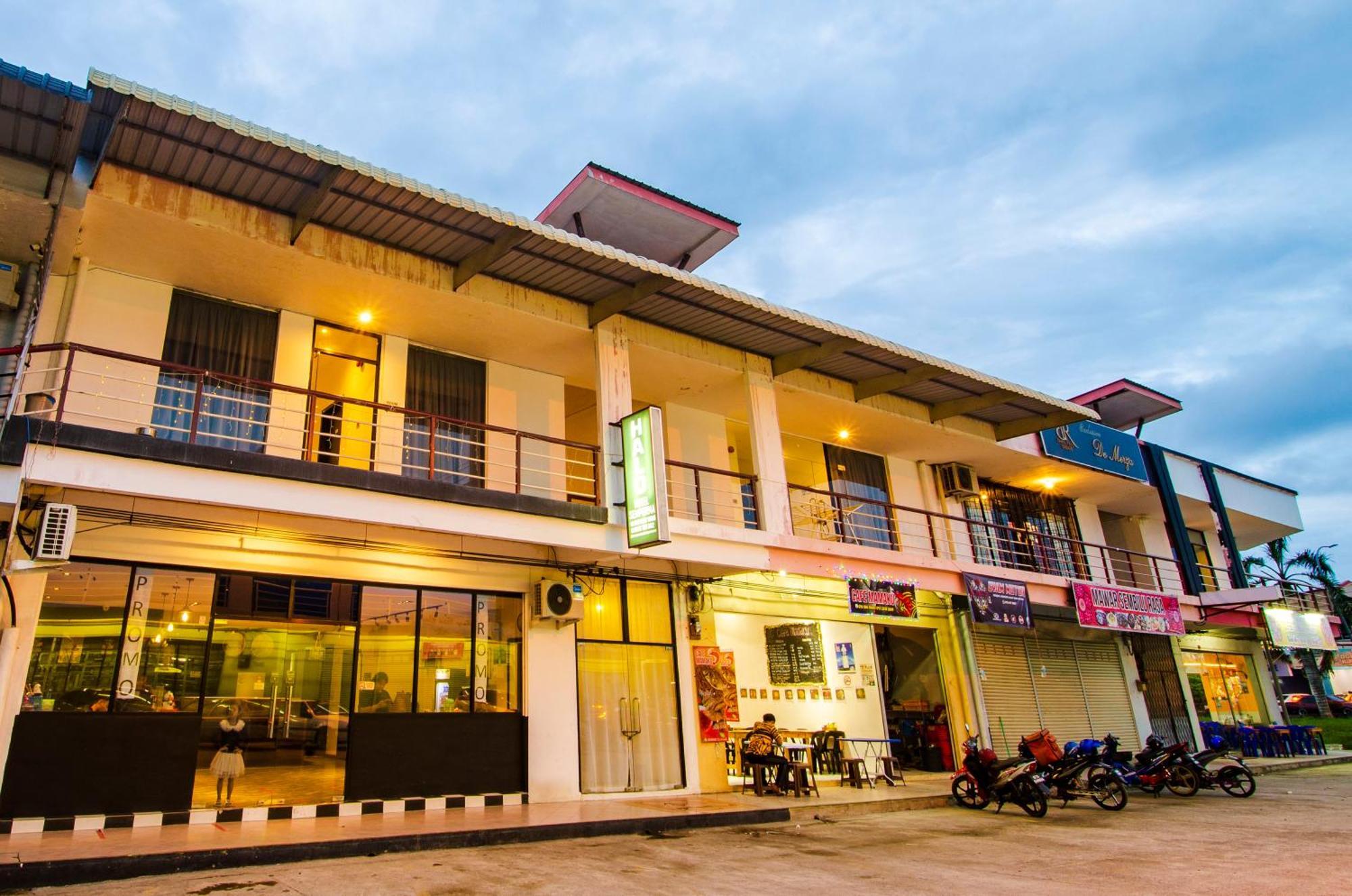 Halo Hotel Семпорна Екстериор снимка