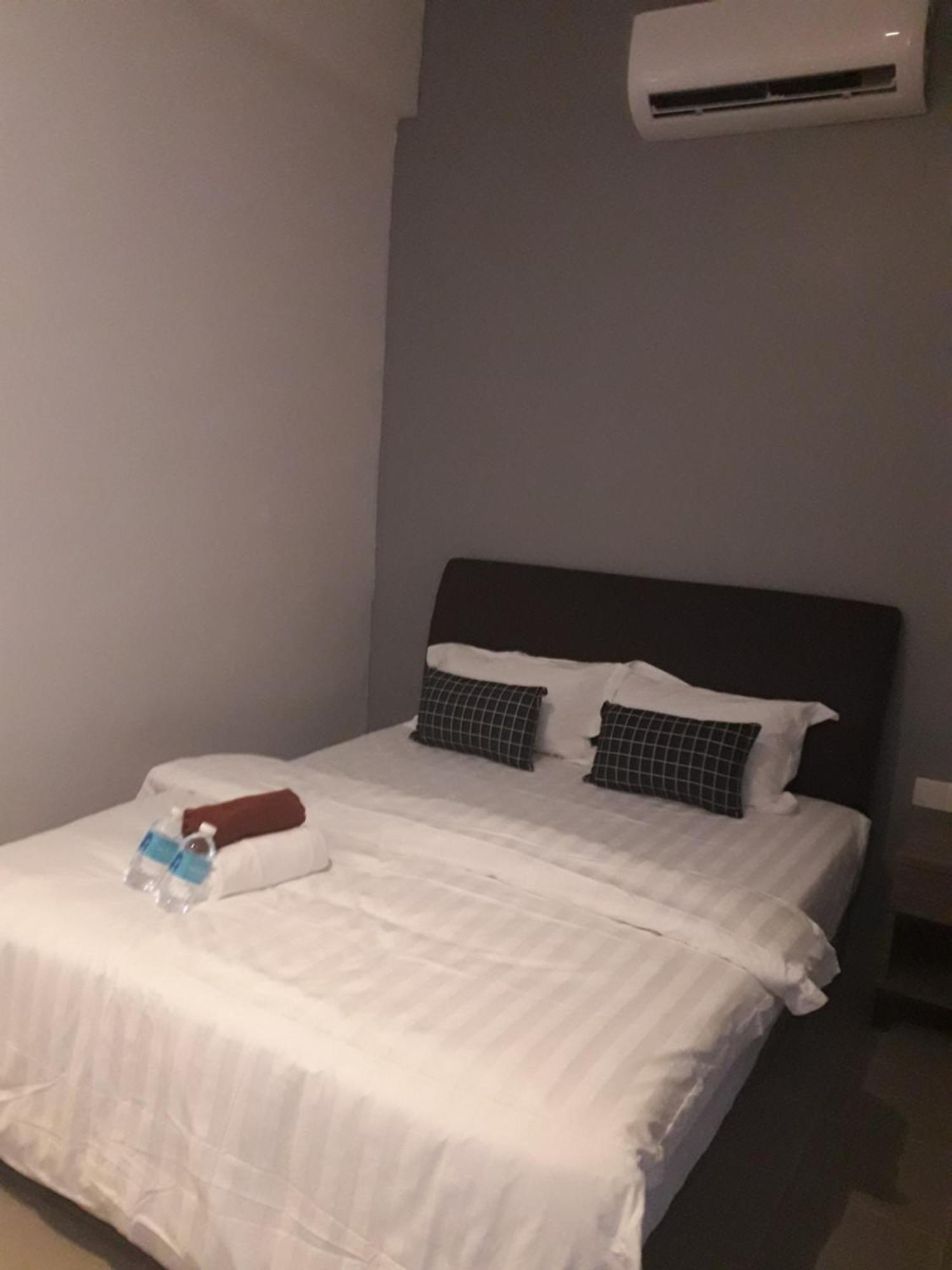 Halo Hotel Семпорна Екстериор снимка