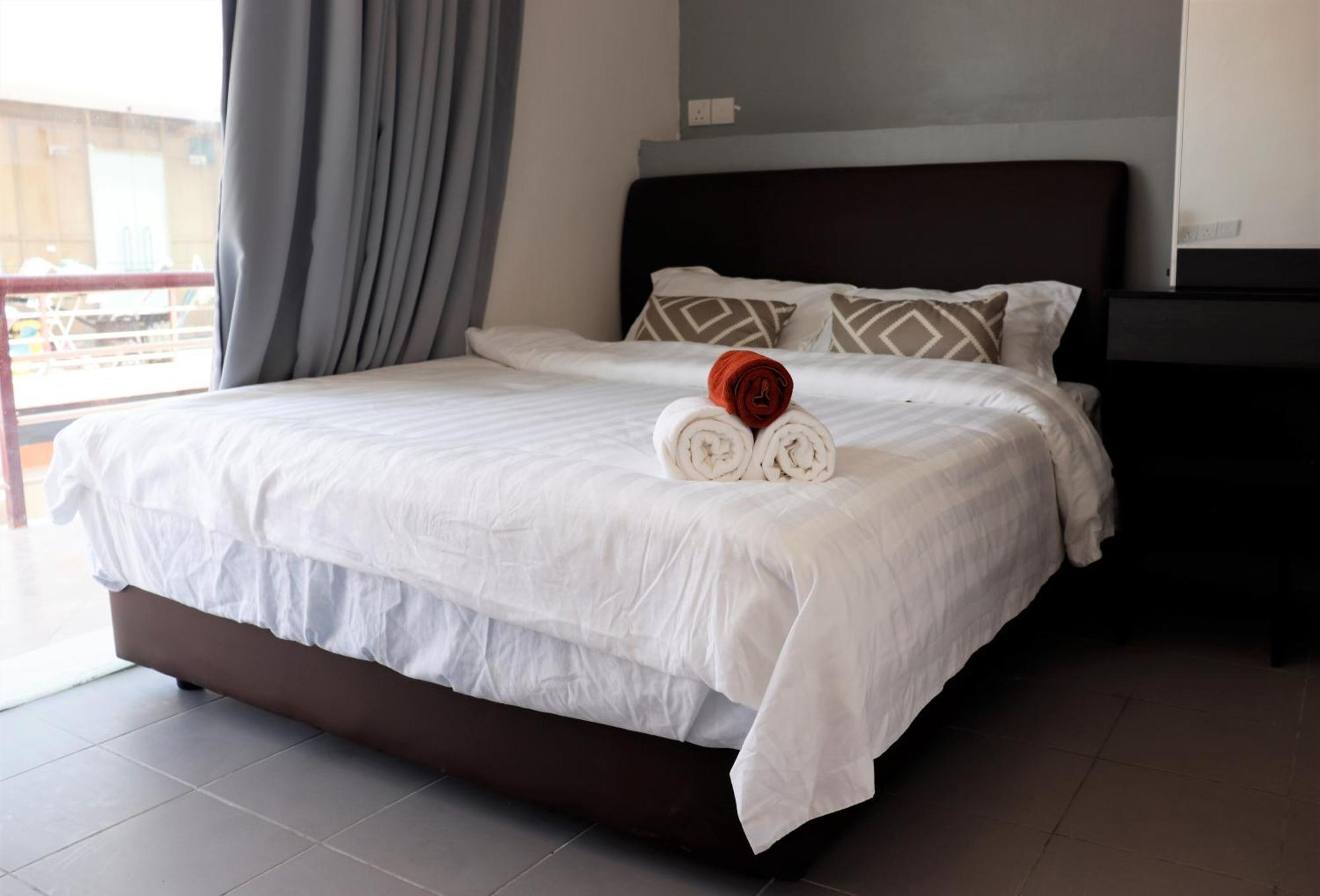 Halo Hotel Семпорна Екстериор снимка