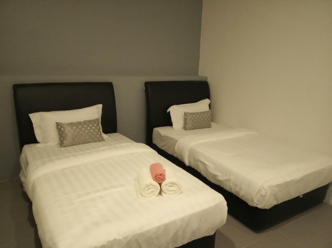 Halo Hotel Семпорна Екстериор снимка